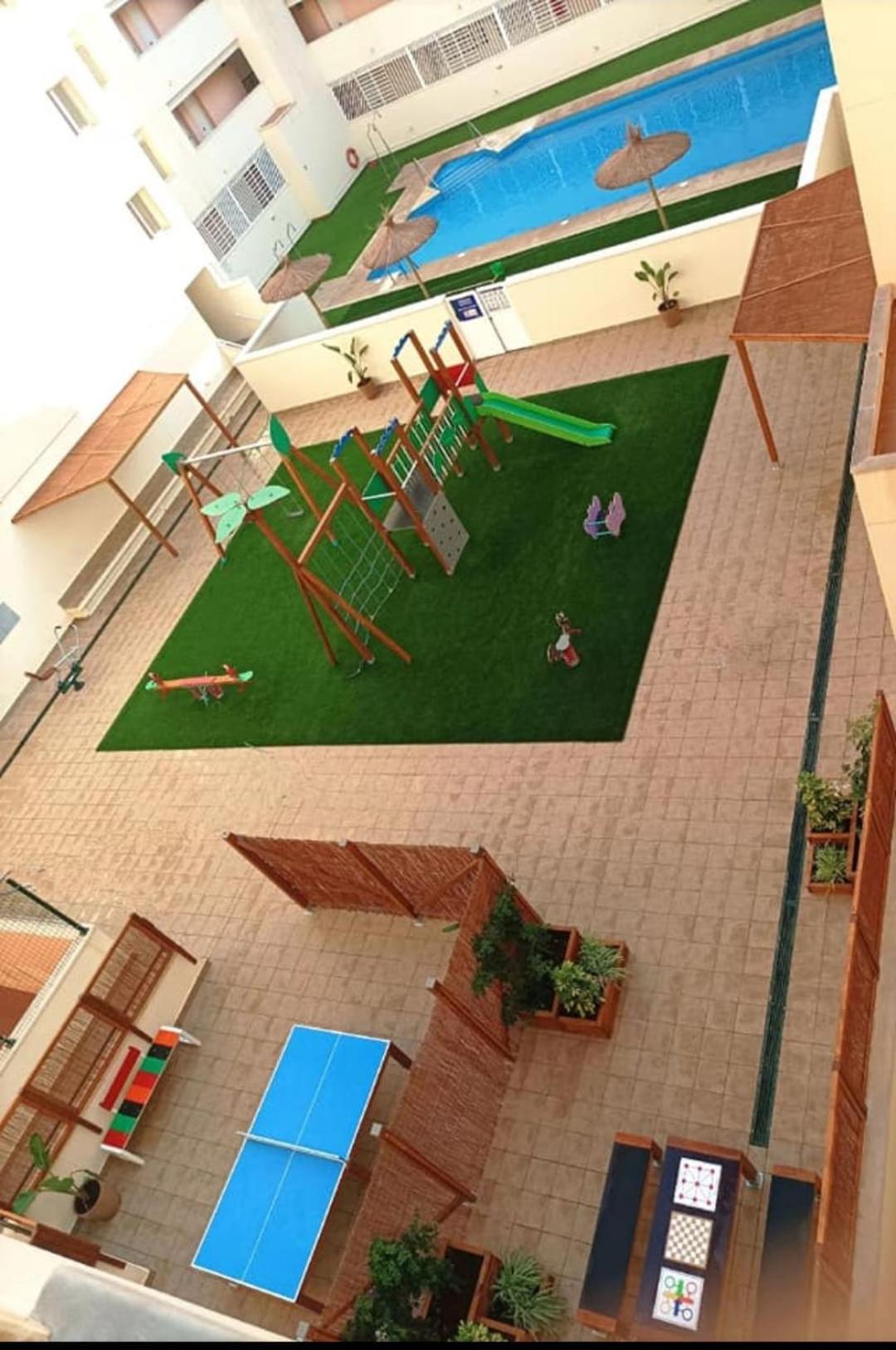 Lyrioshomes Beach Roquetas De Mar , Piscina Y Parque Infantil الغرفة الصورة